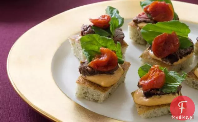 Grillowana polędwica wołowa na tostach Focaccia