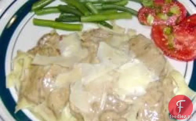 Wołowina Stroganoff z makaronem