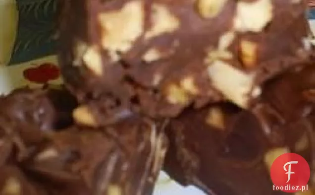 Simple Vegan Peanut Butter Chocolate Fudge