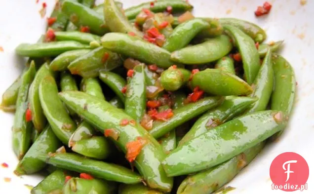 Kolacja dziś wieczorem: groszek, pasta Chili i mięta