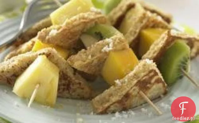 Pełnoziarniste francuskie tosty i tropikalne owoce Kabobs