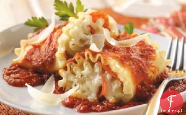 Pepperoni Lasagna Roll-Ups