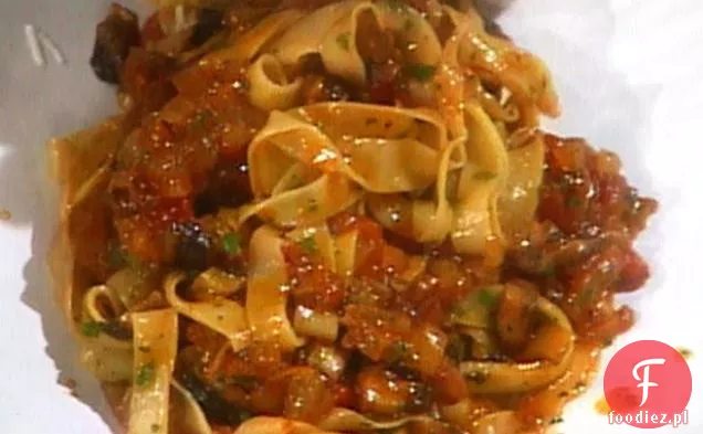 Tagliatelle al Sugo di Funghi (Tagliatelle z grzybowym Ragu)