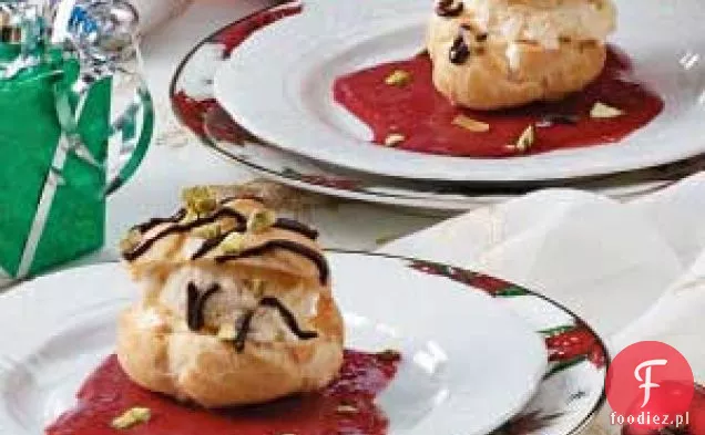 Kremowe chrupki z sosem malinowym