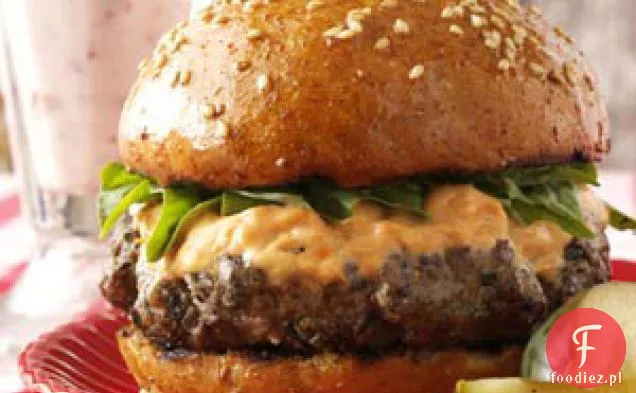 Burgery z bazylii z suszonym na słońcu majonezem pomidorowym