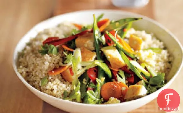 Quinoa Stir-fry z warzywami i kurczakiem