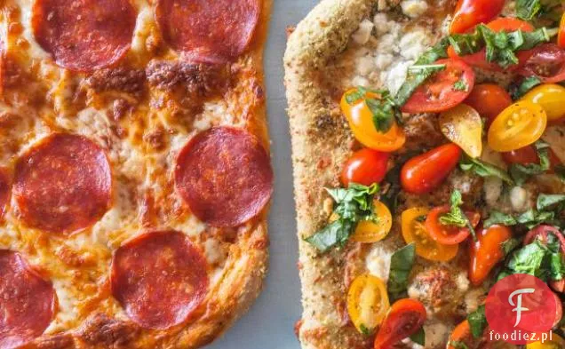 Podstawowa Pizza Pepperoni i pizza z czterema serem