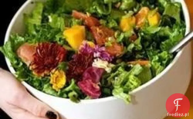 Sałatka z Mango, pomarańczy, grejpfruta, awokado i pistacji