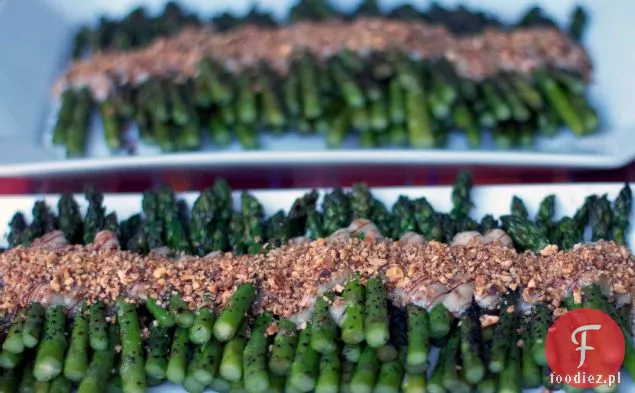 Grillowane Szparagi Z Orzechami Laskowymi Aioli I Syropem Pinot Noir