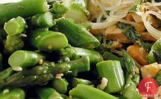 Szparagi z imbirem Vinaigrette