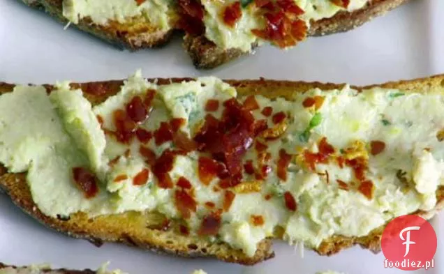 Crostini z karczocha i fasoli