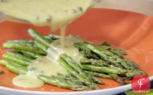 Grillowane szparagi z zielonym pieprzem Vinaigrette