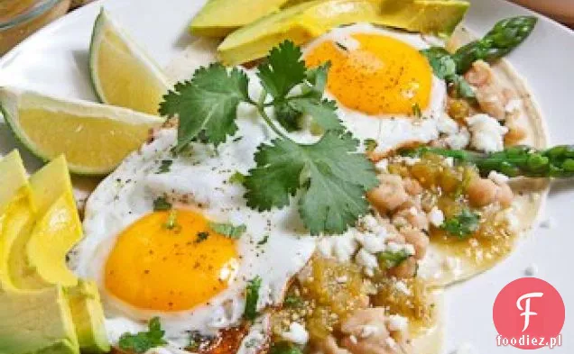 Szparagi Huevos Rancheros