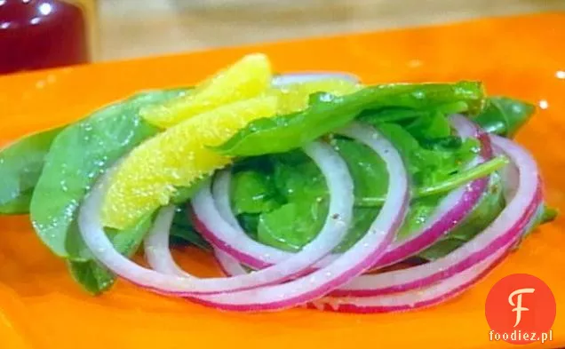 Sałatka szpinakowa z pomarańczami i ciepłym kozim serem