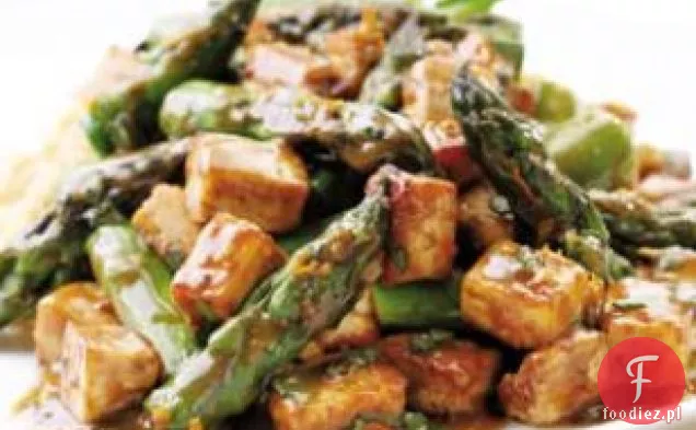 Pikantna pomarańcza-pieczone Tofu i szparagi