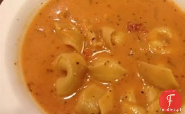 Kremowa Pomidorowa Zupa Tortellini