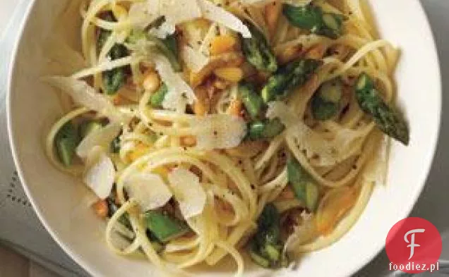 Linguine Ze Szparagami I Orzeszkami Piniowymi