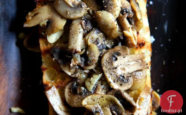 Proste Czosnek Grzyby Bruschetta
