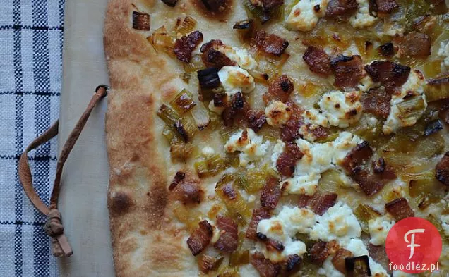 Pizza Z Porem, Boczkiem I Kozim Serem