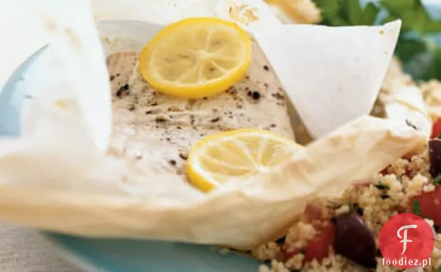 Mediterranean Mahimahi w pergaminie z kuskusem