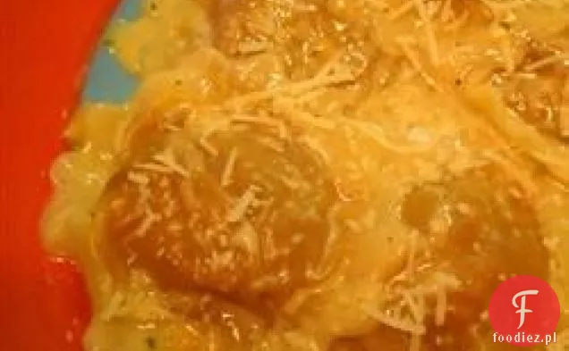 Ravioli z dynią piżmową z sosem szałwiowo-brązowym maślanym