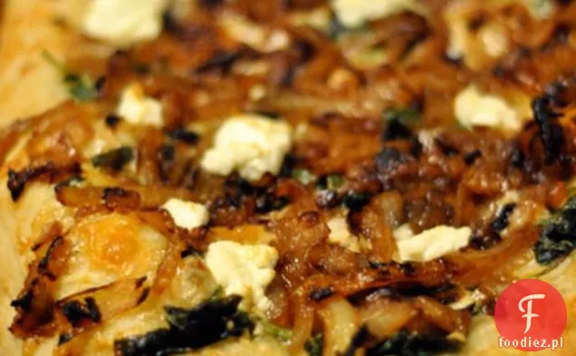 Karmelizowana Pizza Z Cebulą I Kozim Serem