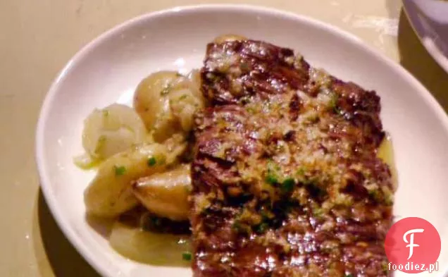 Grillowana Spódnica Z Ziołową Bułką Panierowaną i Sosem Bagna Cauda