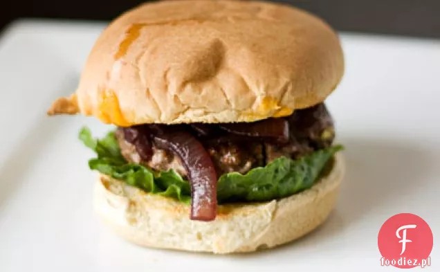 Burgery Żubrowe Z Cebulą Cabernet I Wisconsin Cheddar