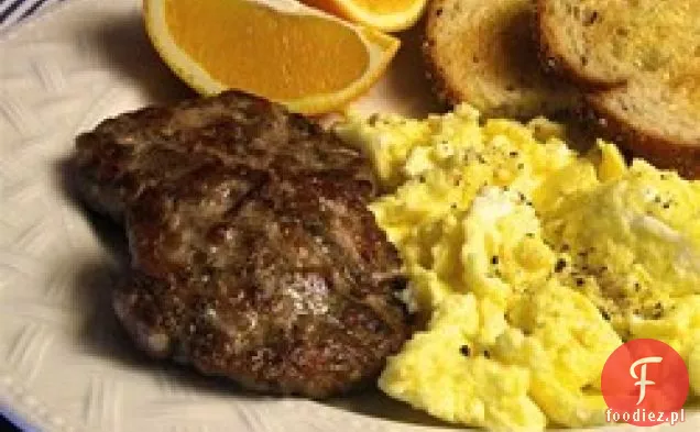 Domowa kiełbasa śniadaniowa w stylu paleo