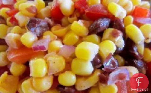 Sałatka z czarnej fasoli i białej kukurydzy