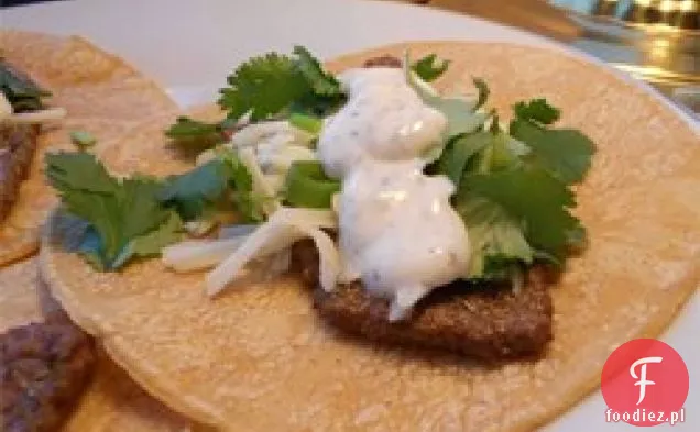 Stek Tacos z pikantnym sosem jogurtowym