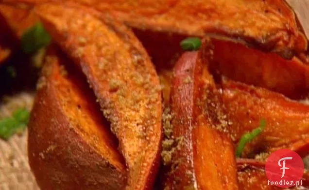 Frytki ze słodkich ziemniaków z cukrem klonowym