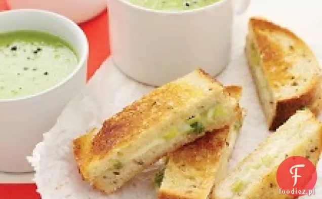 Zupa zielono-grochowa z serem Cheddar-scallion Panini