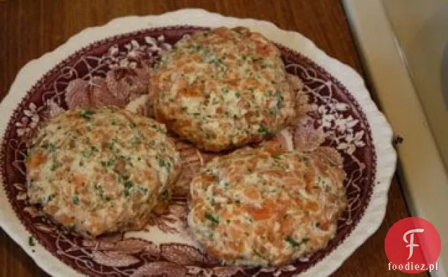 Hamburgery Z Łososia Azjatyckiego Z Grillowaną Szalotką