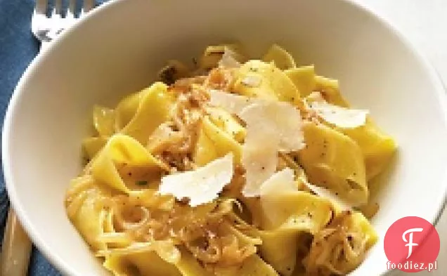 Pappardelle Z Karmelizowaną Cebulą I Parmezanem