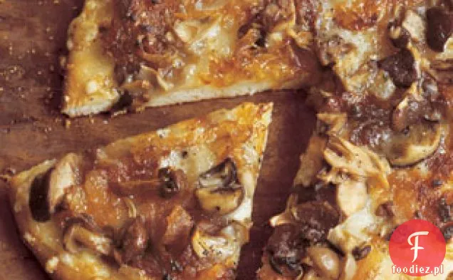 Pizza Z Pieczarkami Z Karmelizowaną Cebulą, Fontiną I Rozmarynem