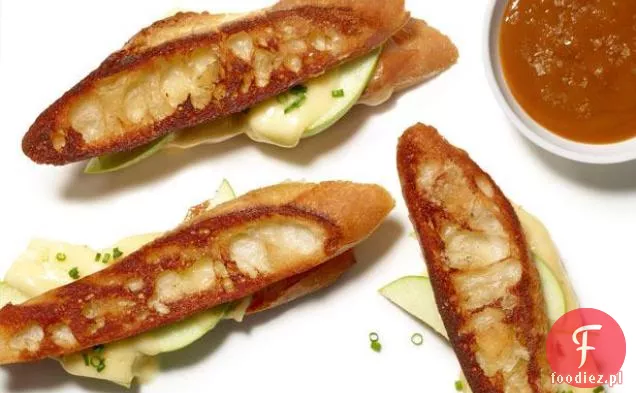 Ser Camembert-Jabłko Grillowany Z Solonym Karmelem