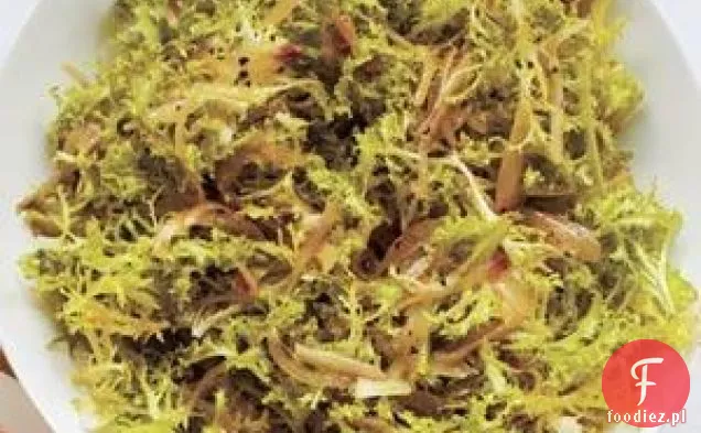 Frisée Z Ciepłą Szalotką Vinaigrette