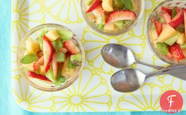 Sałatka owocowa rozświetlająca