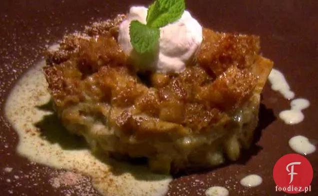 Pudding Granny Smith Jabłka i Piernik z waniliowym kremem anglaise i bitą śmietaną Creme Fraiche
