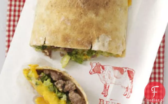 Calzone z kiełbasą i brokułami