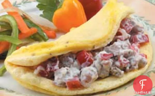 Puszysty omlet z kiełbasą