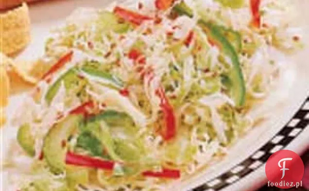 Chrupiąca surówka z koperkiem