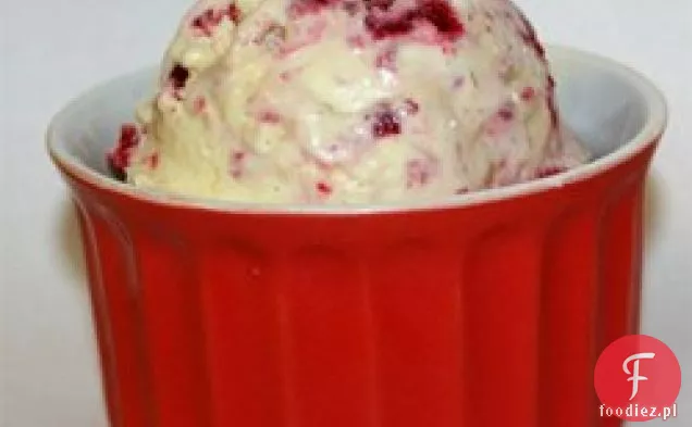 Lody z białą czekoladą i malinami