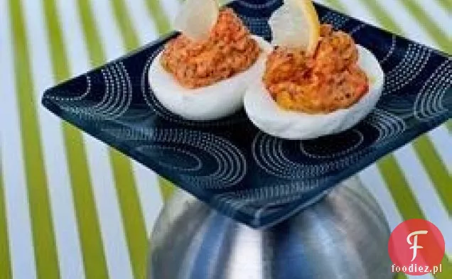 Jajka faszerowane wędzonym łososiem