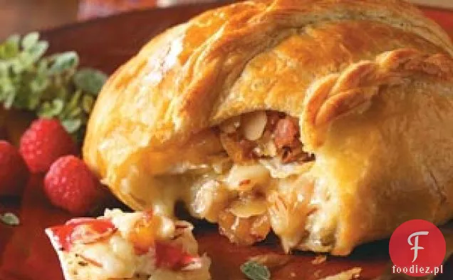 Brie z nadzieniem owocowo-migdałowym