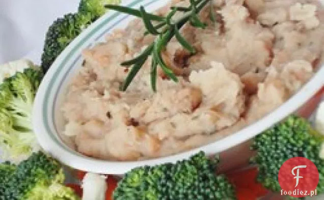 Pasta z białej fasoli z czosnkiem i rozmarynem