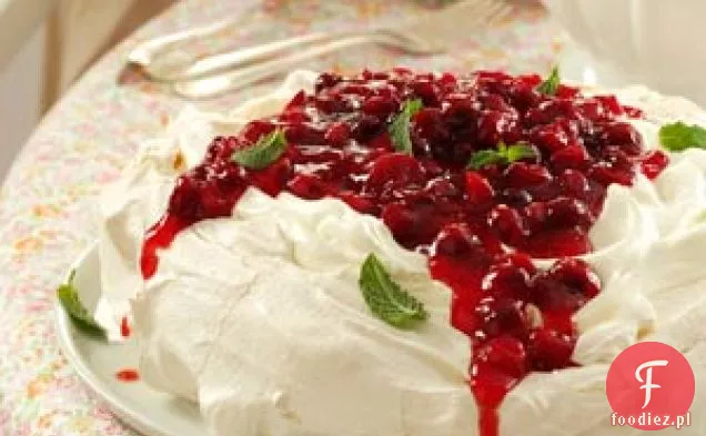 Pavlova z żurawiną