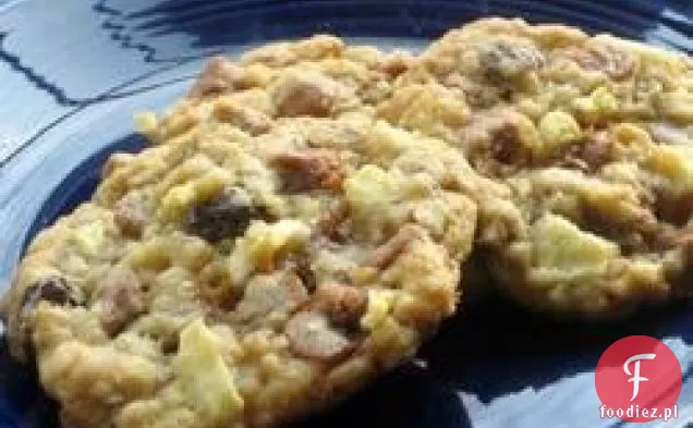 Ciasteczka z kawałkami cynamonu i jabłkami