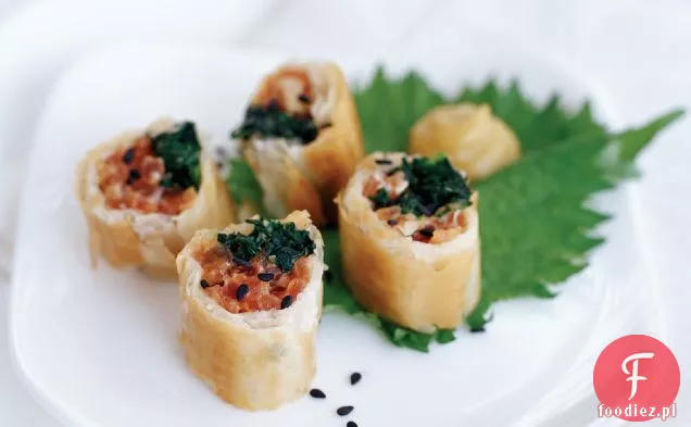 Roladki z tuńczyka z pieczonym sosem z szalotki-Wasabi